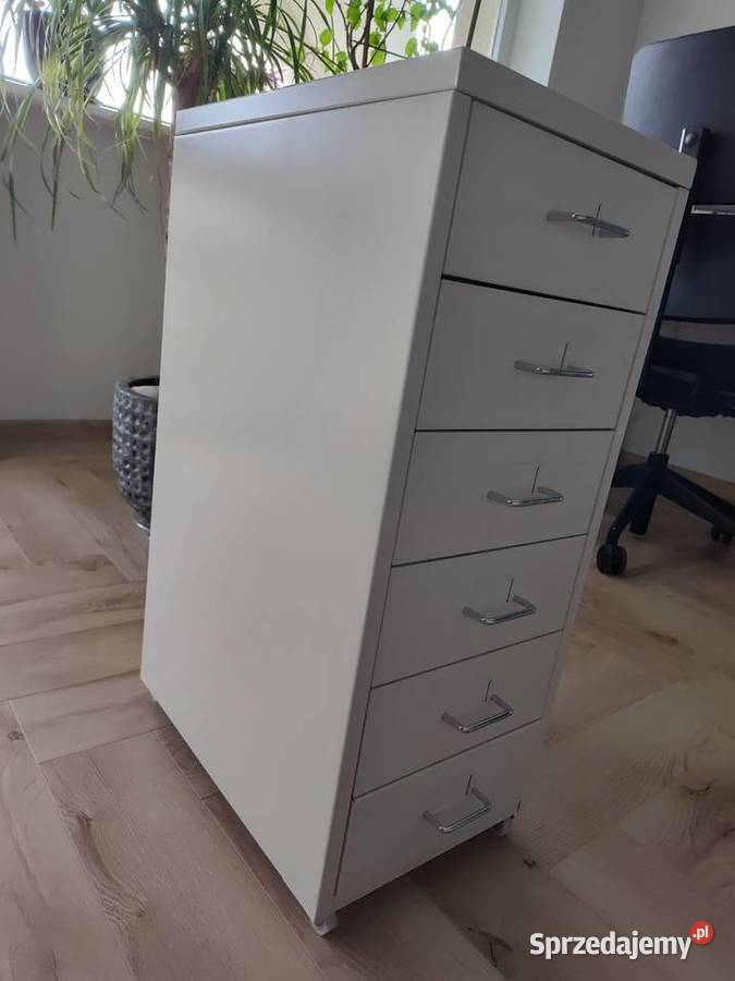 Komoda na kółkach Kryniczno