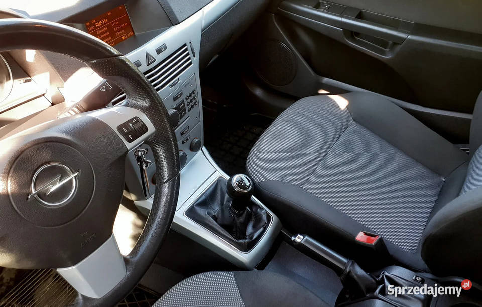 Opel Astra GTC 2009 Klimatyzacja Elektryka Rok produkcji 2009 Motoryzacja Kraków