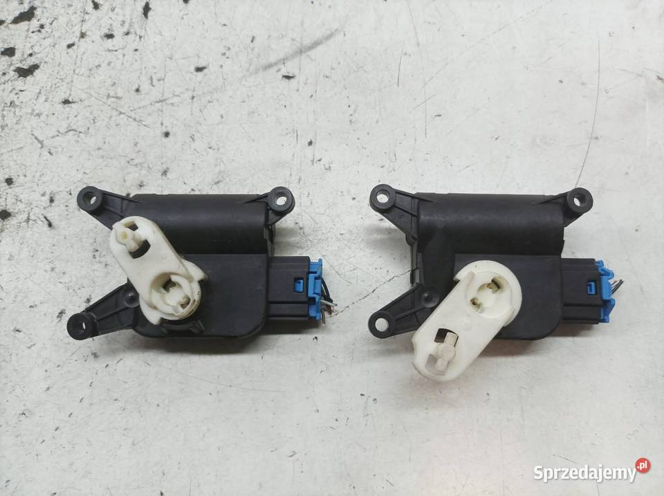 SILNICZEK NAGRZEWNICY KOMPLET 2 SZTUK 3C0907511R