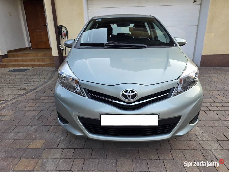 Toyota Yaris 133 VVTi 99 117 piękny pistacjowy Rok produkcji 2012