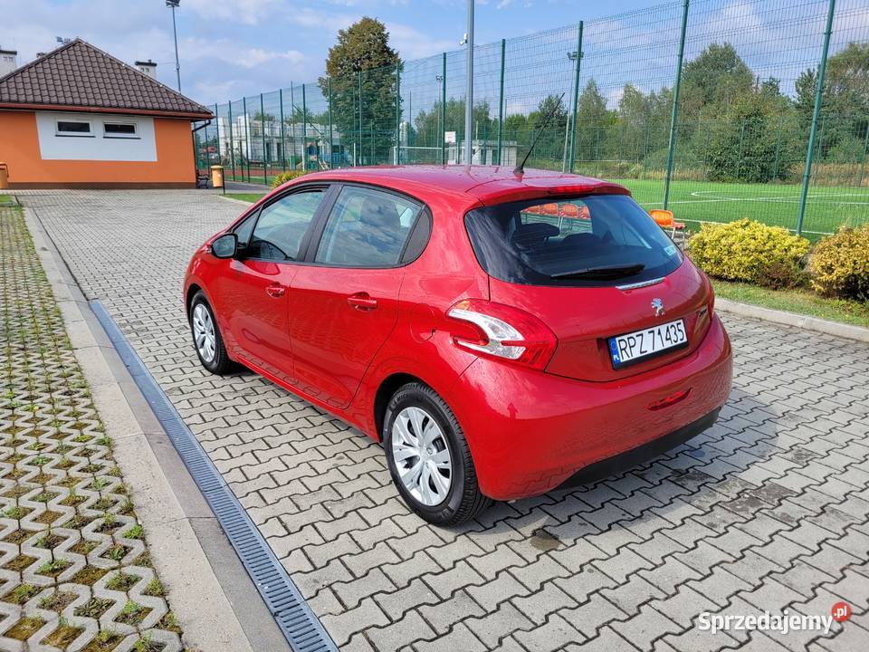 Peugeot 208 Klimatyzacja Tempomat Mały Przebieg komputer pokładowy sprzedam