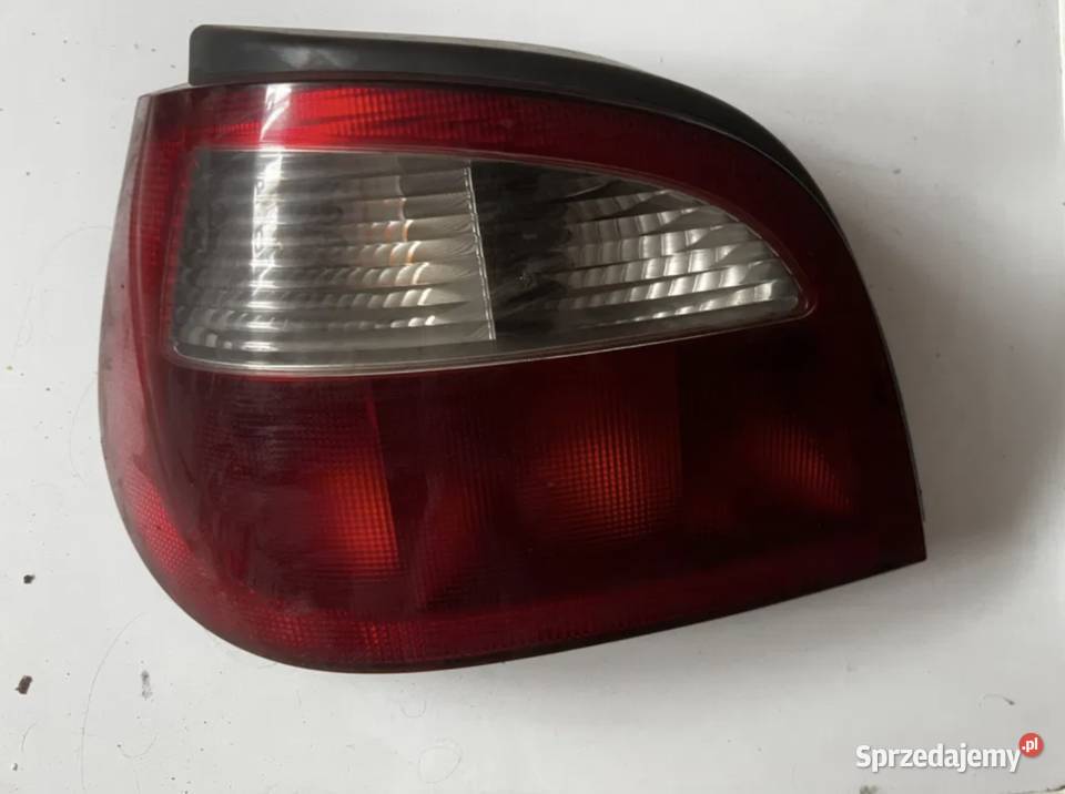 lampa tył lewa Renault Megane I lift osobowe Ostrów Wielkopolski