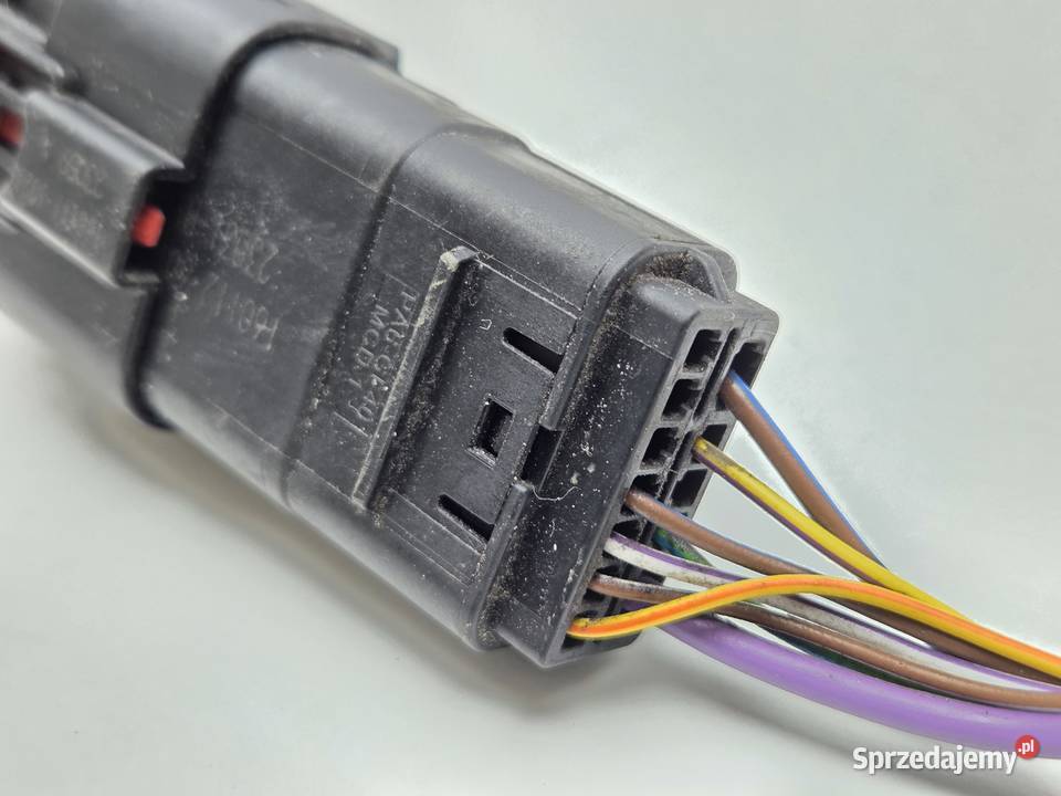 FORD FOCUS MK4 WTYCZKA KOSTKA 3 osobowe Janowice