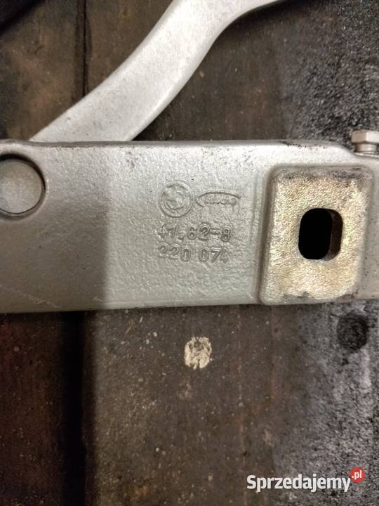 Zawiasy klapy BMW E46 sedan Gumieniec