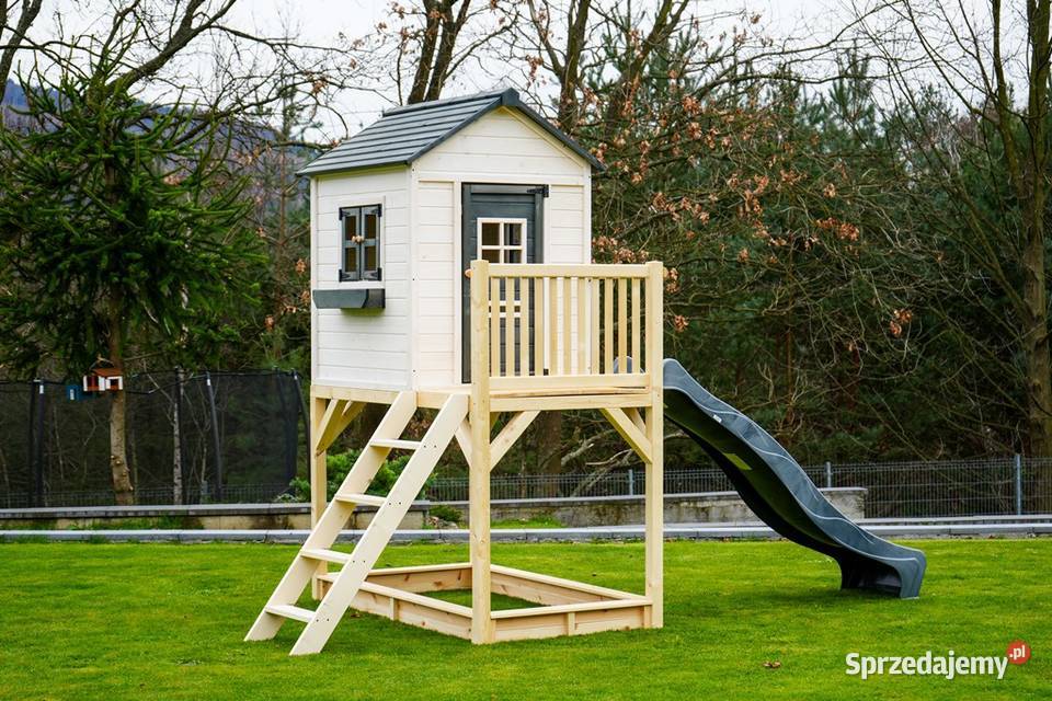 Drewniany domek ogrodowy dzieci z podestem III Trzemeśnia