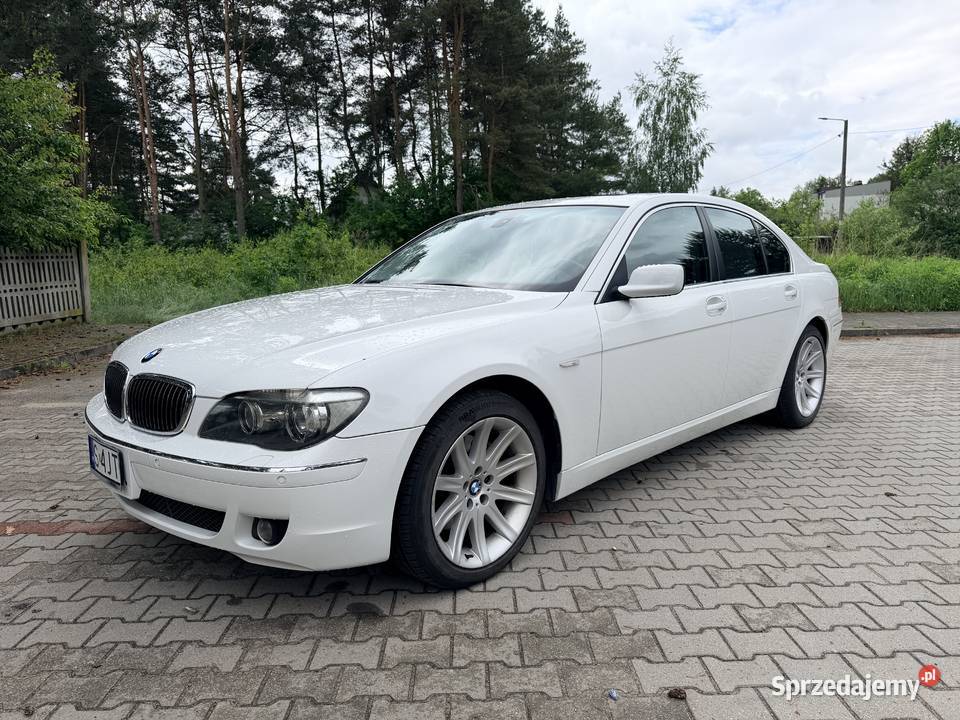 BMW 750i V8 48 367 2007 Biały Niski przebieg Częstochowa