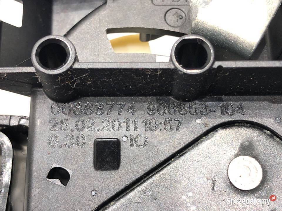 ZAMEK KLAPY TYŁ BMW F11 Kombi 0917 podkarpackie