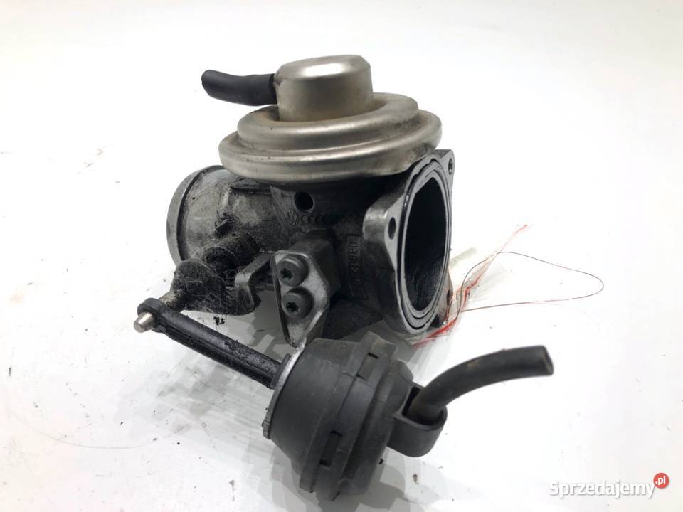 PRZEPUSTNICA AUDI A4 B6 038131501AQ 19 101 0005 Silniki i osprzęt