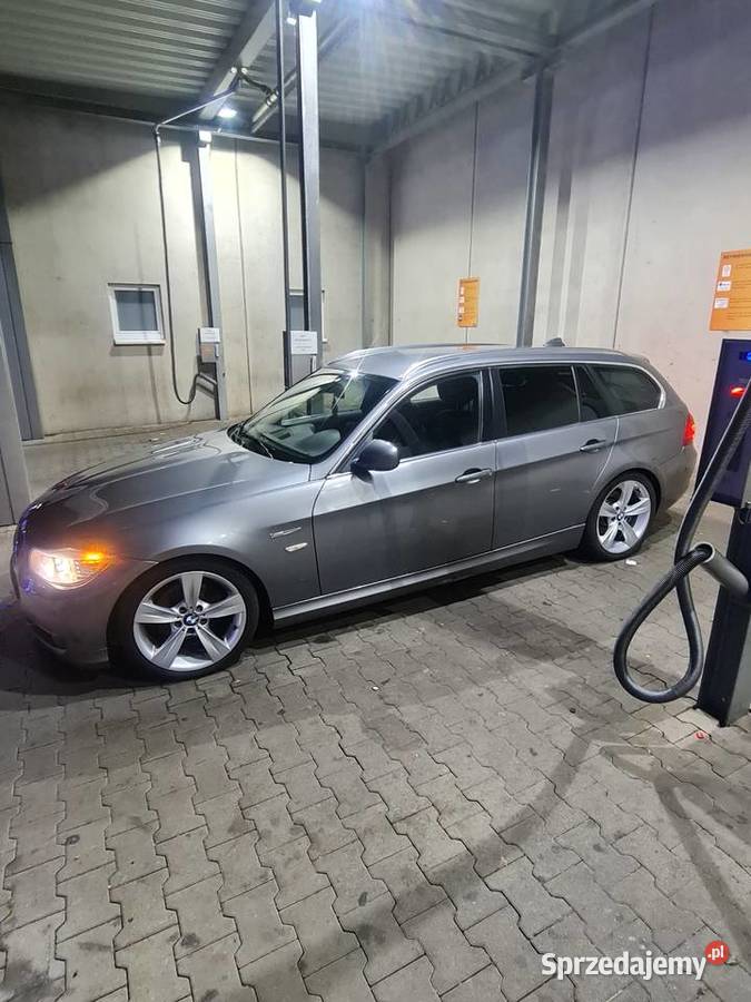 BMW Seria 3 E90 20 Benzyna 2011 180 000 Manual Rumia