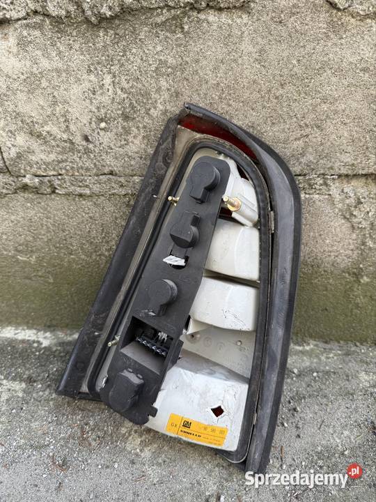Lampa tył kombi prawa Opel Vectra B Ostrów Wielkopolski