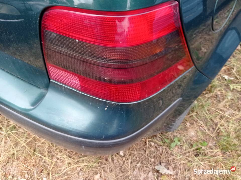 Lampa prawa tylna Volkswagen Golf IV 14 2001 r Szklarka Myślniewska sprzedam