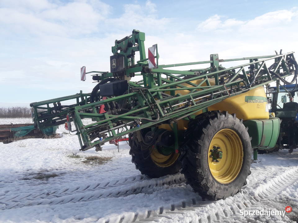 Sprzedam opryskiwacz john deere 740 Piaski
