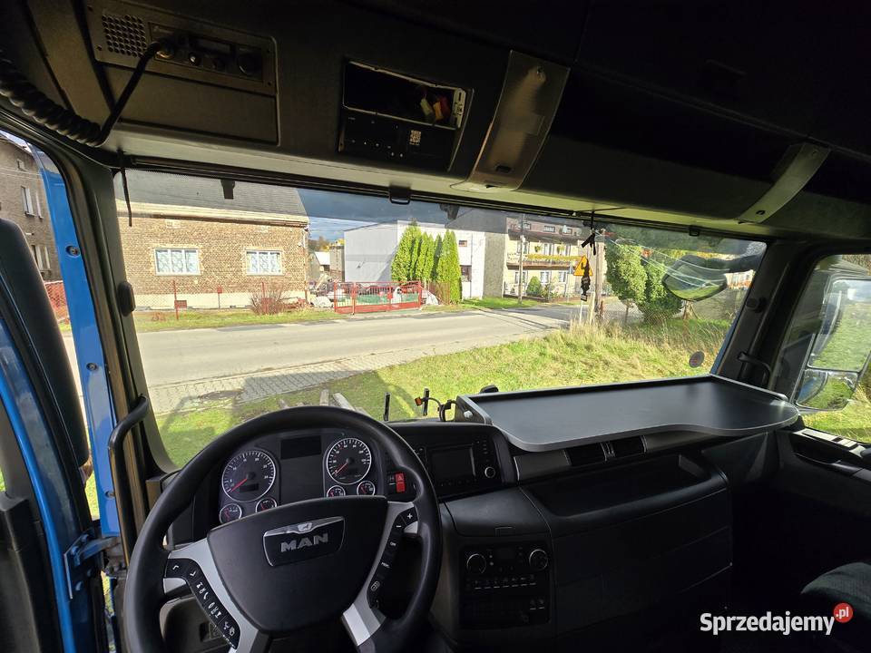 MAN TGX przyczepa HONOLD Będzin