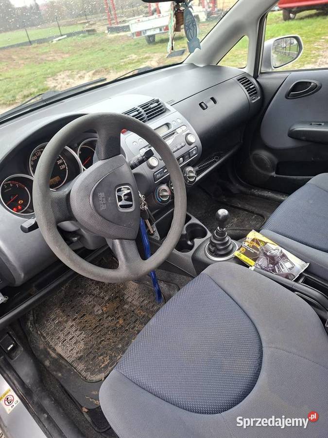 Honda jazz srebrny Samochody osobowe