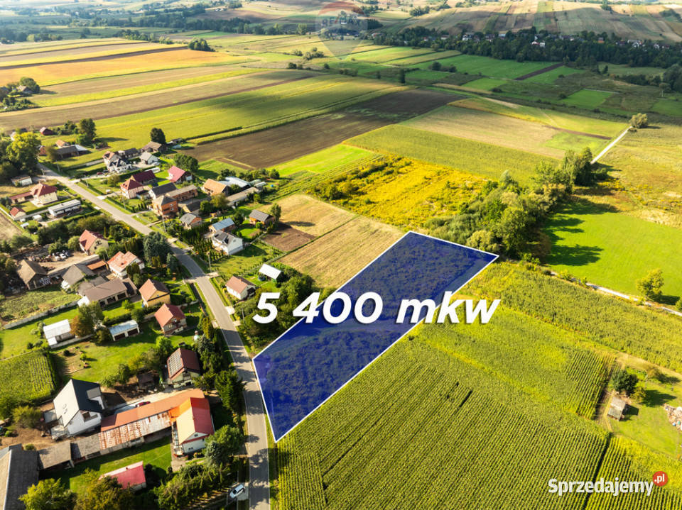 Płaska prostokątna działka 33 do Krakowa 43m