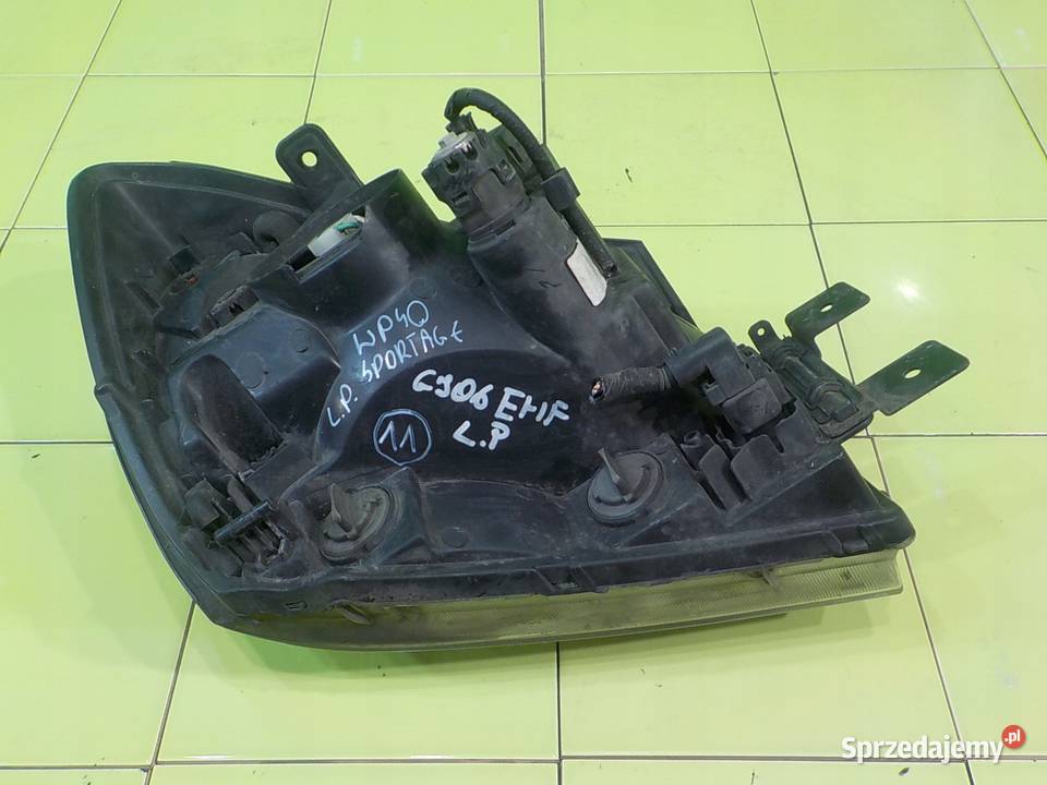 KIA SPORTAGE II 27 V6 AUT 06r 5D lampa lewa Suków