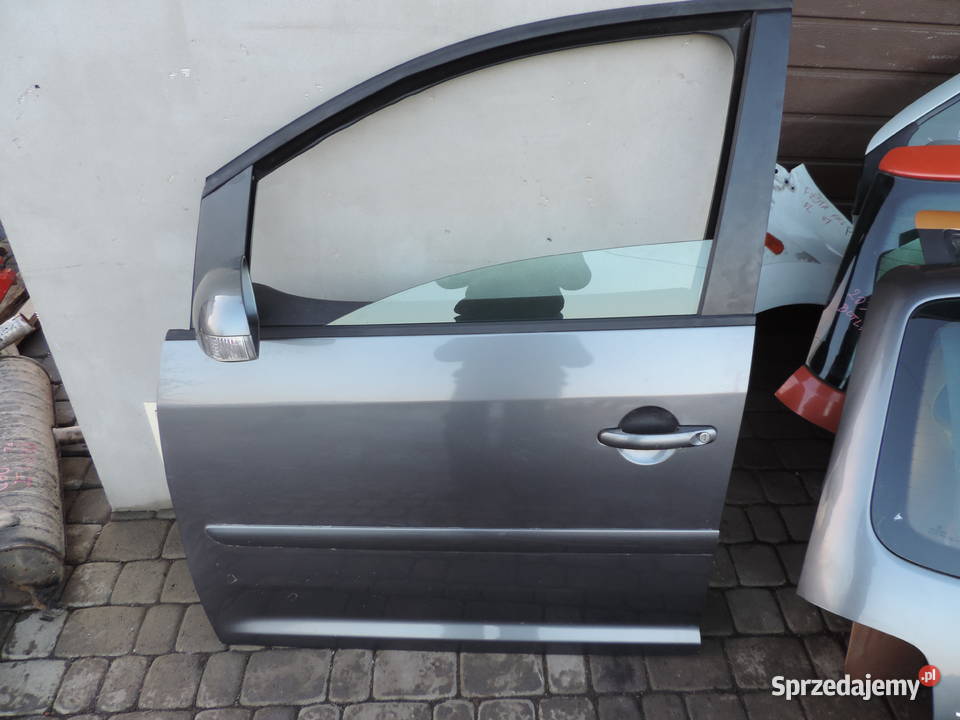 VW TOURAN I DRZWI LEWY PRZÓD LD7X Rok produkcji 2004 Drzwi małopolskie