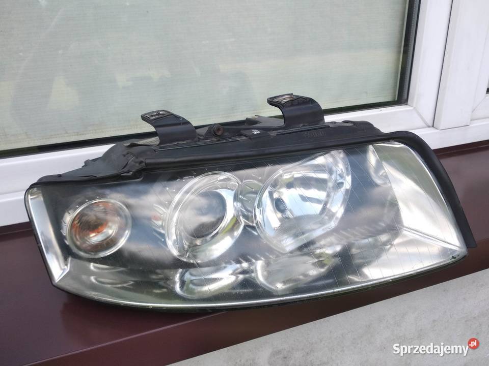 Audi A4 B6 lampa przednia prawa reflektor przód osobowe Oświetlenie Sieradz