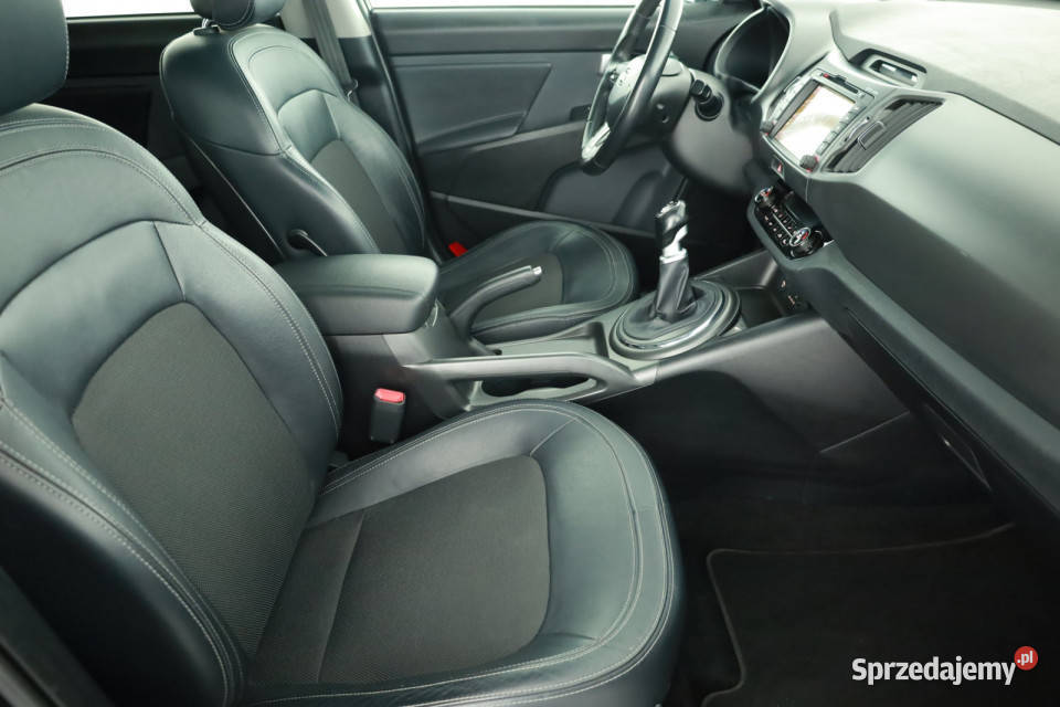 Kia Sportage 20 CRDi czarny sprzedam