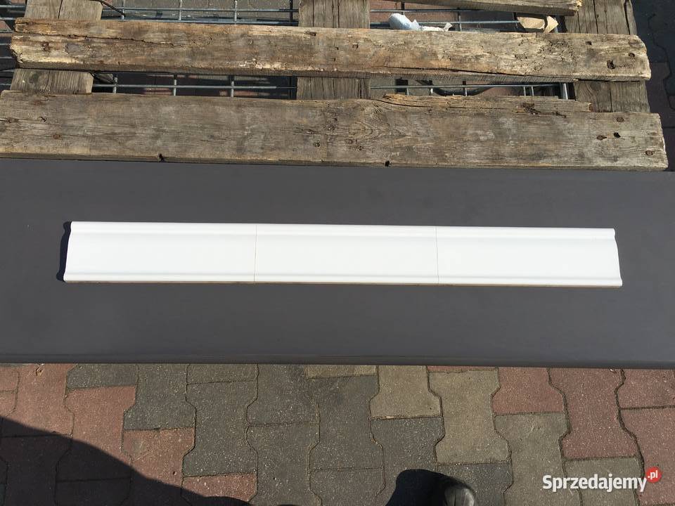 Listwa cenefa white 10x30 firmy ROCA Reguły
