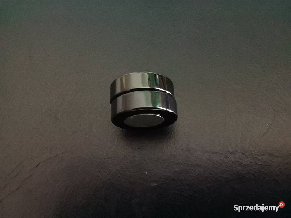 Kolczyki magnetyczne czaszki Ząbki sprzedam