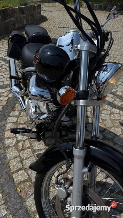 Suzuki Intruder 125 2004