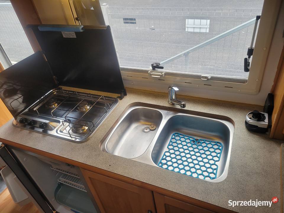 Zadbany kamper Hymer Camp 644 z platformą na Rok produkcji 1998