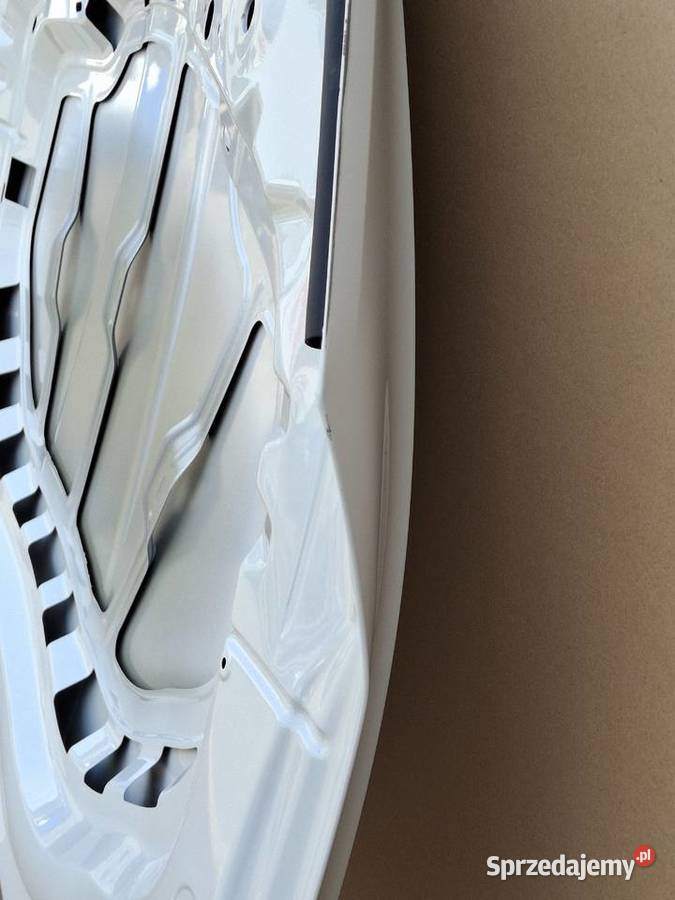 SKODA SUPERB IV 4 3 MASKA POKRYWA SILNIKA Bieleń