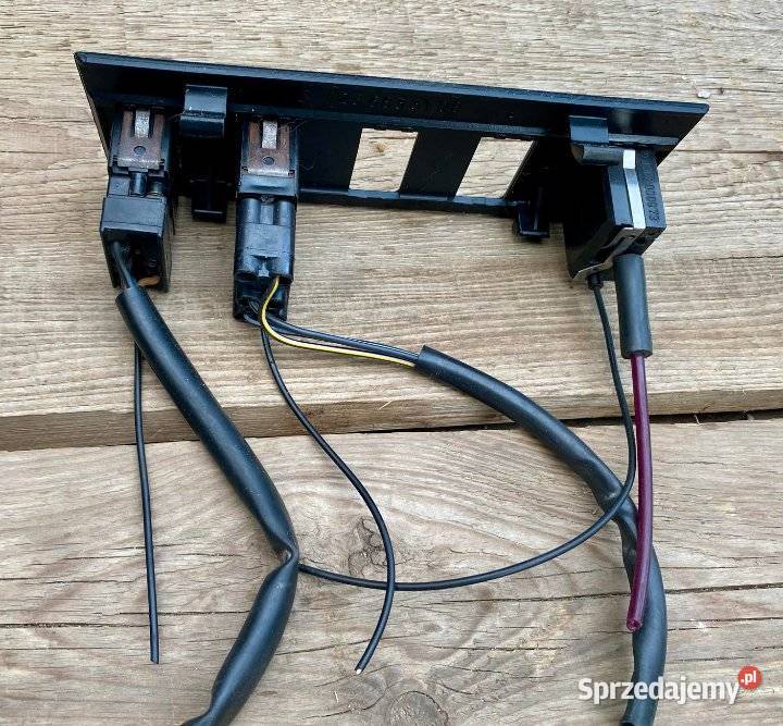 MercedesBenz W123 Kombi 1984 Panel przełączniki Panele sterowania, przełączniki Łagiewniki