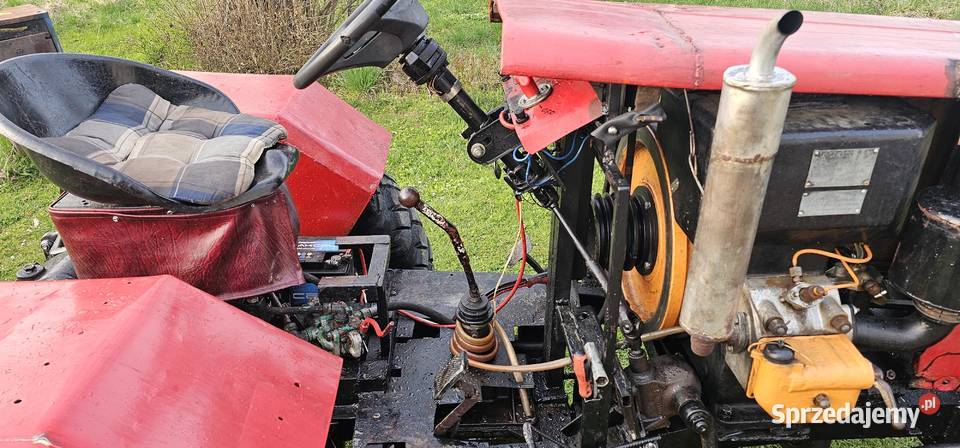 Sprzedam traktor z silnikiem Es 15 podkarpackie Niżna Łąka