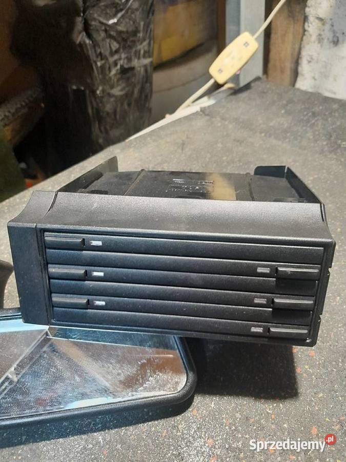 Mercedes CD box W203 W209 Schowki, półki Gdańsk