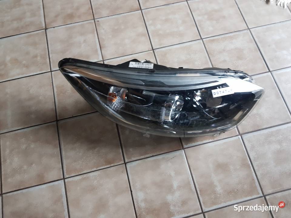 renault captur reflektor na czesci zaslepka osobowe Oświetlenie Jędrzejów