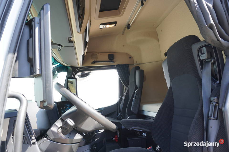 MercedesBenz Actros L 3552 8x4 2023 76 T DMC 520KM małopolskie