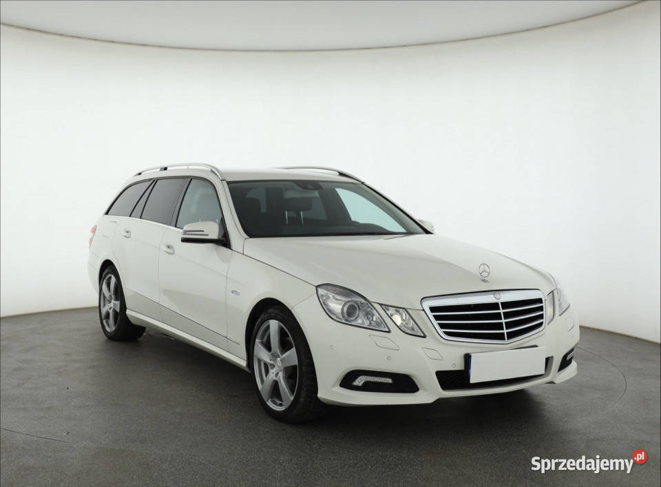 Mercedes E E 200 Kompressor Rok produkcji 2010 Piaseczno