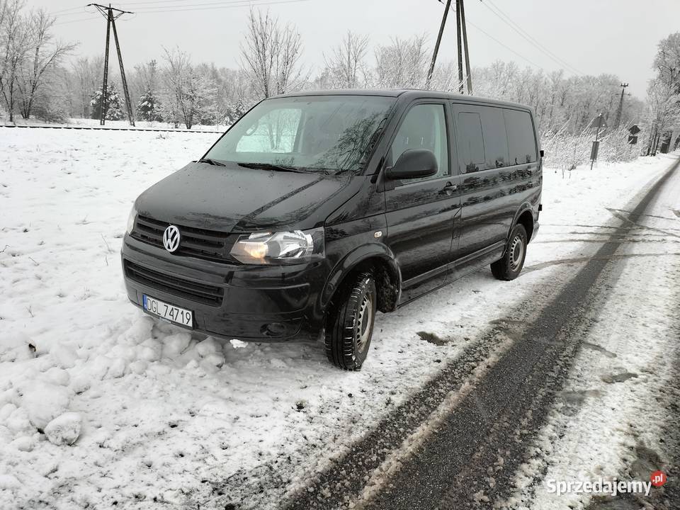 Volkswagen Transporter 9 osobowy nieuszkodzony