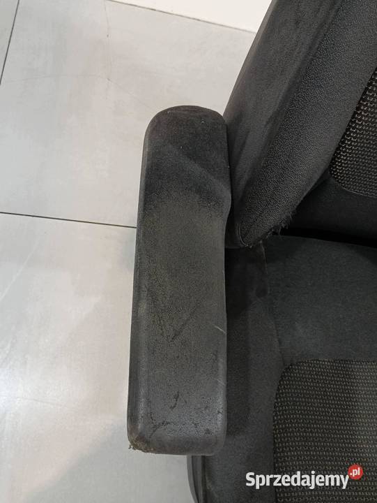 FOTELE LEWY PRZÓD KIEROWCY PNEUMATYCZNY DAF XF świętokrzyskie