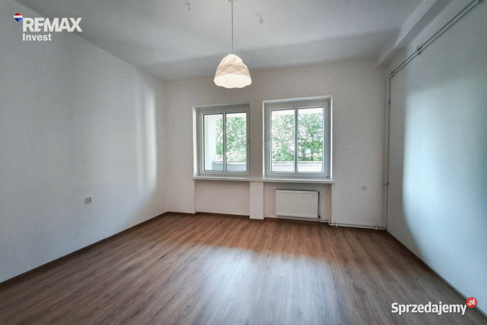 74 m 3 pokoje Centrum Duży balkon Liczba pokoi 3 Bielsko-Biała