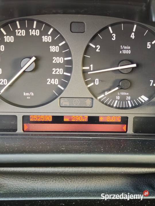 BMW E39 528i 1999 28 benzyna sedan granatowa Seria 5 Września