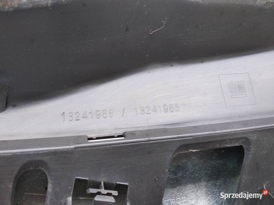 Opel Astra H GTC grill atrapa przednia 13241968 Sieradz