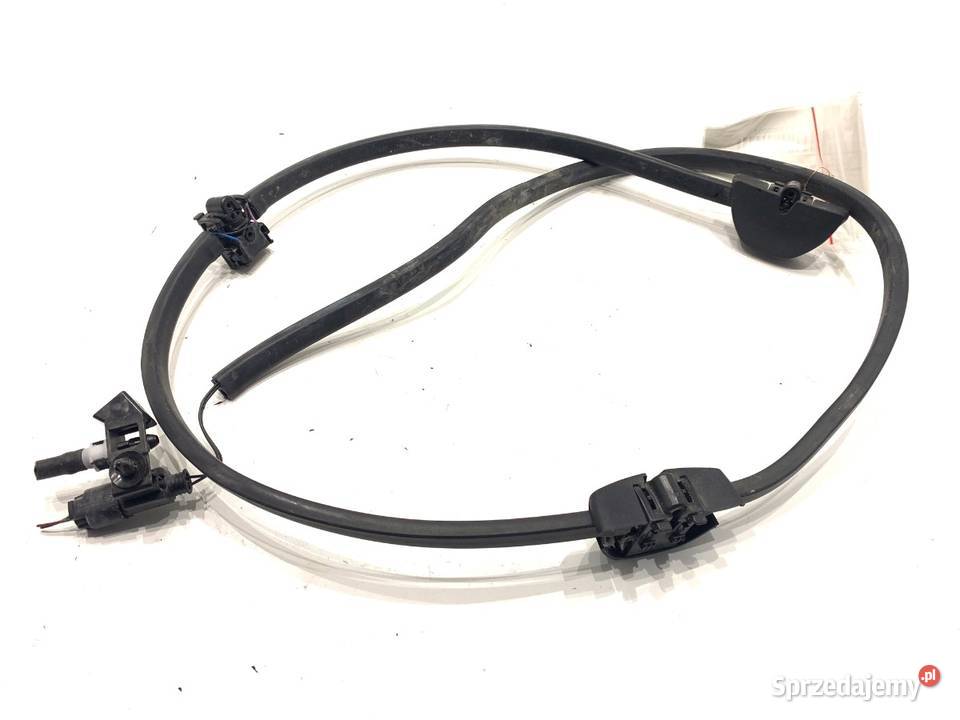 DYSZE SPRYSKIWACZY BMW G30 8795958 osobowe