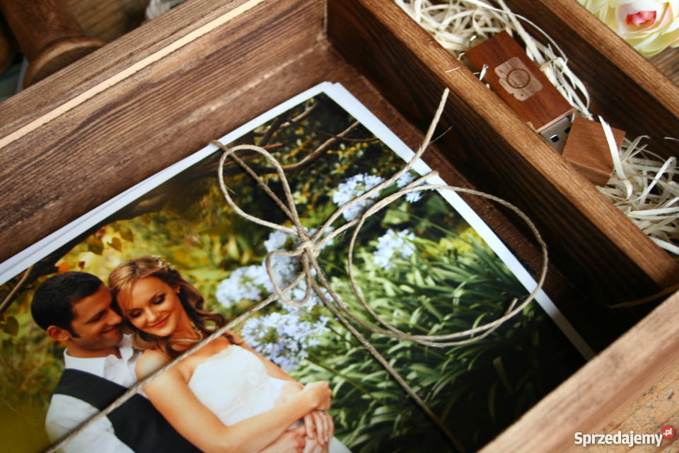 Drewniane pudełko na zdjęcia pendrive 16 GB Poznań sprzedam