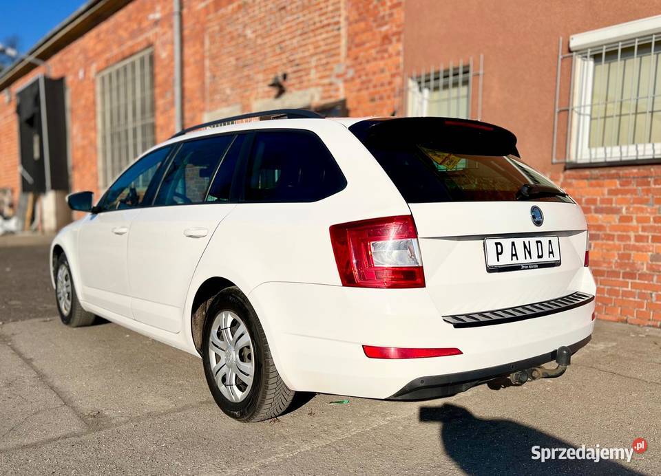 Skoda Octavia III Combi biała Legnica