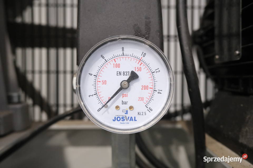 SPRĘŻARKA JOSVAL MCVAF300 2015 mazowieckie