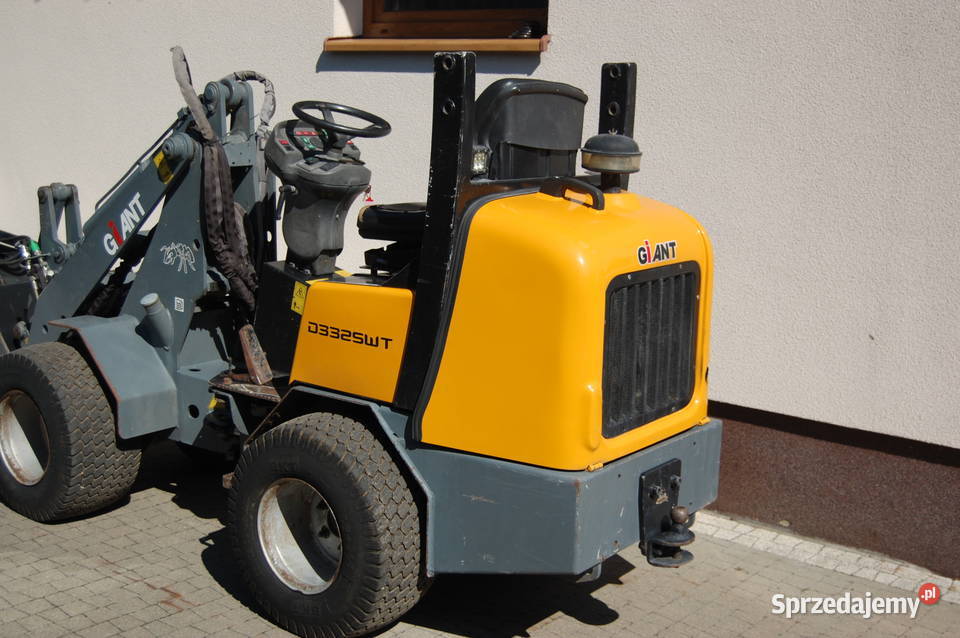 Miniładowarka Giant D332 Knikmops Weidemann Krobia