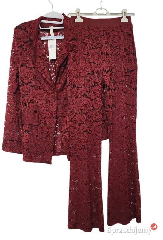 Komplet marynarka ze spodniami z koronki