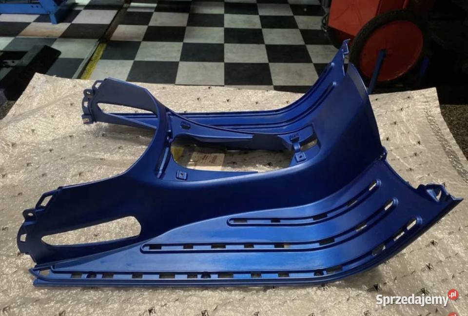 Podłoga PIAGGIO VESP GT GTS GTV owiewka pod nogi Pozostałe Poznań