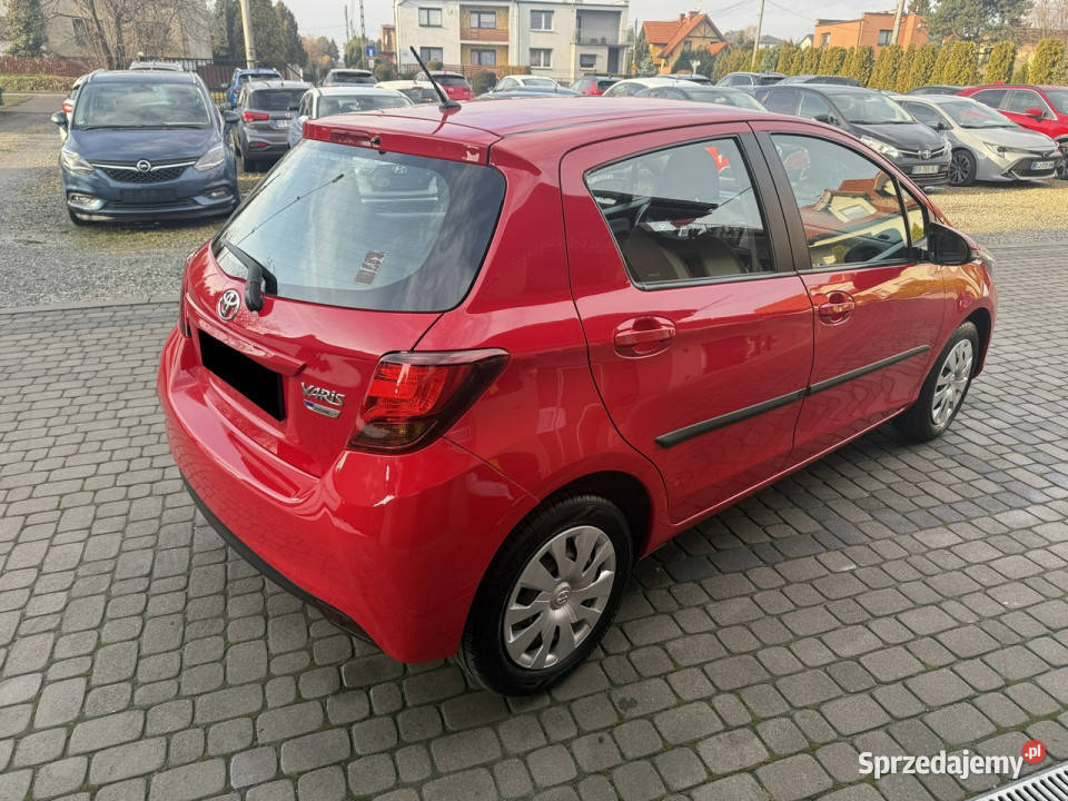 Toyota Yaris 13 99 Klimatyzacja III 20112019 immobilizer Orzech sprzedam