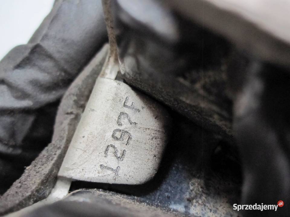 DODGE NITRO 08r zamek drzwi lewy przód