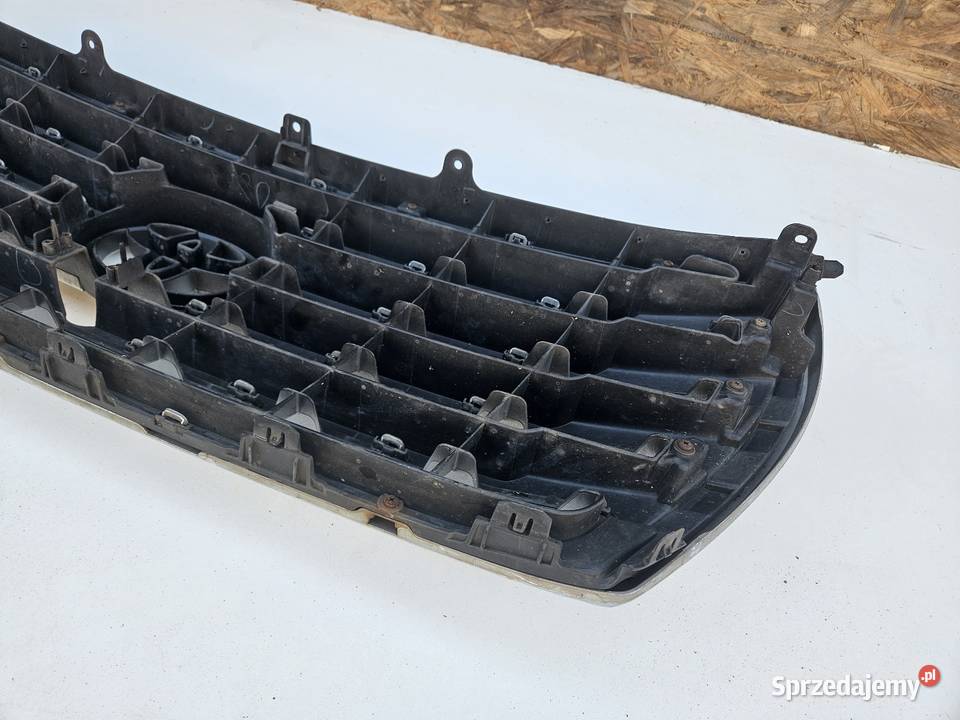 TOYOTA LAND CRUISER J200 GRILL ATRAPA ZDERZAKA osobowe