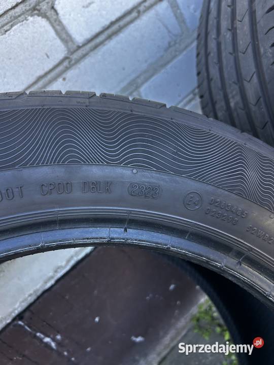 Opony letnie 4 sztuki Continental 2255517 Łuków